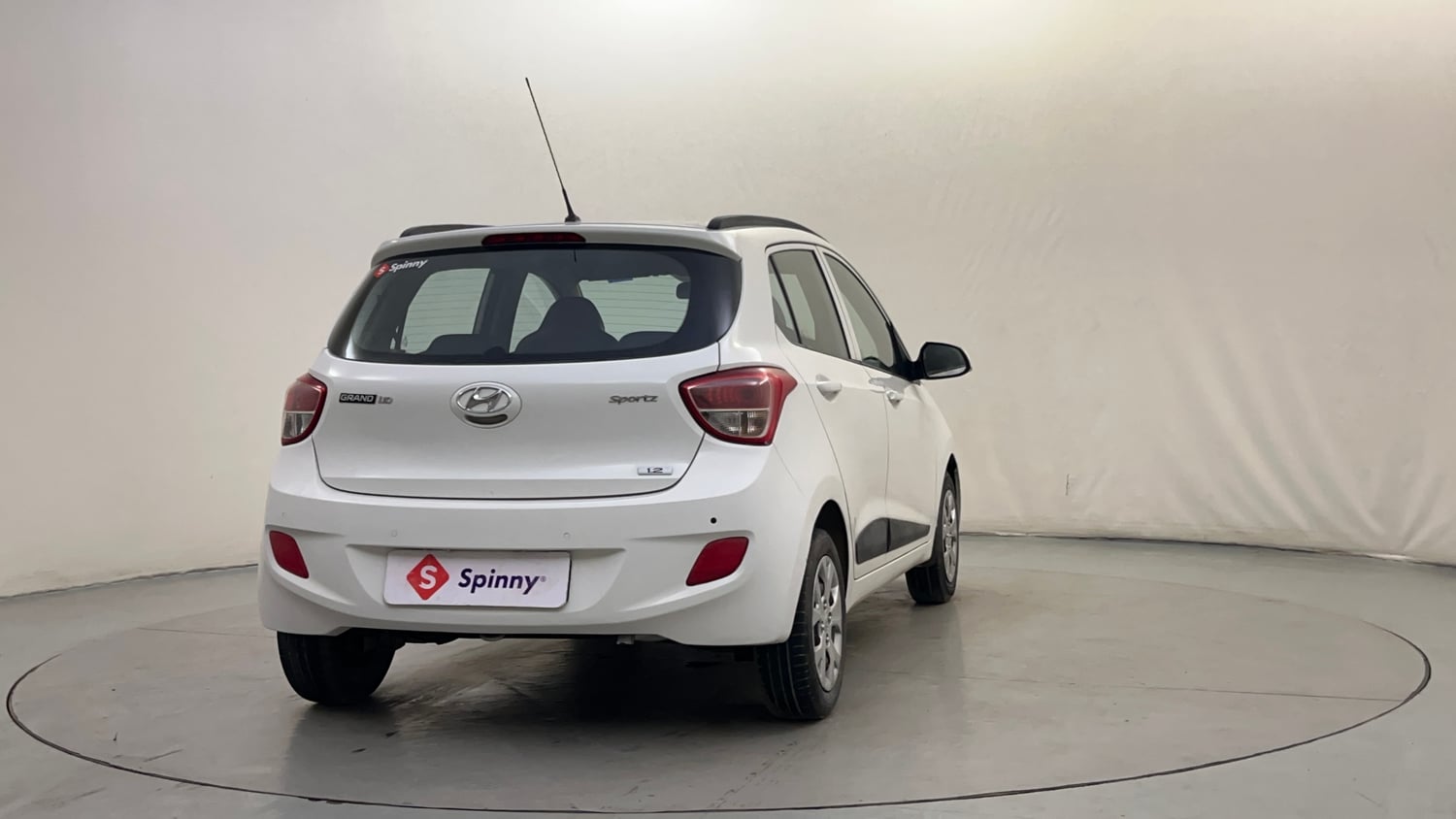 Used 2016 Hyundai Grand i10 Sportz 1.2 Kappa VTVT Petrol Manual exterior RIGHT REAR CORNER VIEW