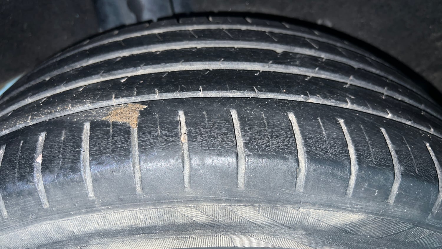 Used 2019 Maruti Suzuki Baleno Zeta Petrol Manual tyres RIGHT REAR TYRE TREAD VIEW