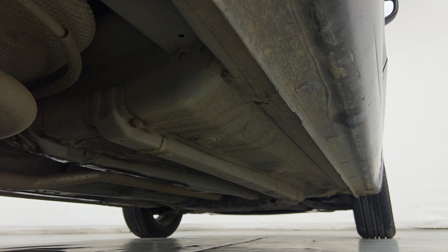 Used 2019 Hyundai Elite i20 Sportz Plus 1.2 CVT Petrol Automatic extra REAR RIGHT UNDERBODY VIEW