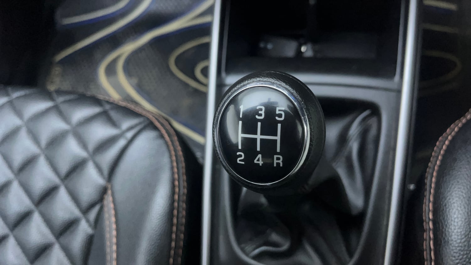 Used 2022 Maruti Suzuki Baleno Zeta Petrol Manual interior GEAR  KNOB VIEW