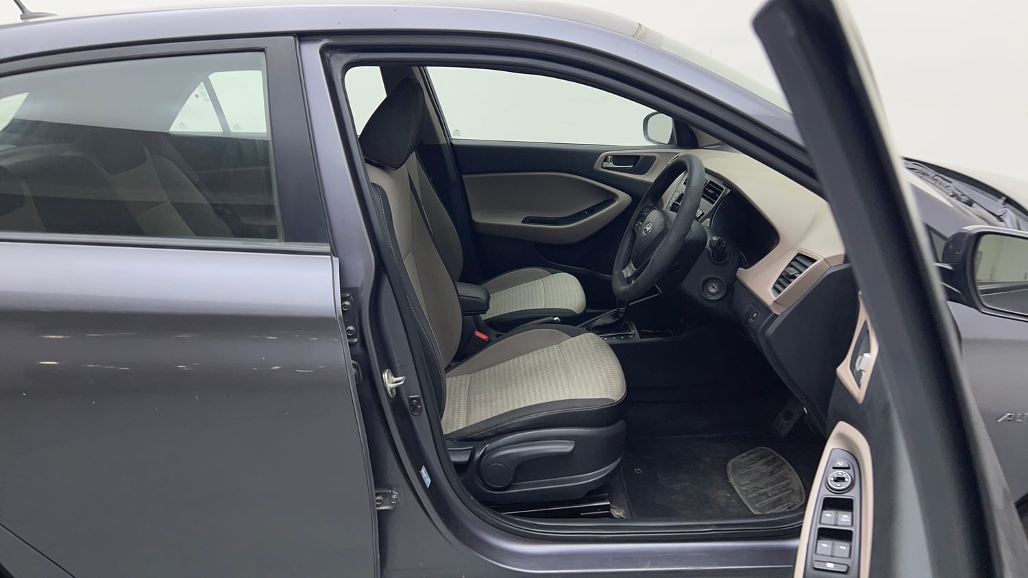 Used 2019 Hyundai Elite i20 Sportz Plus 1.2 CVT Petrol Automatic interior RIGHT SIDE FRONT DOOR CABIN VIEW