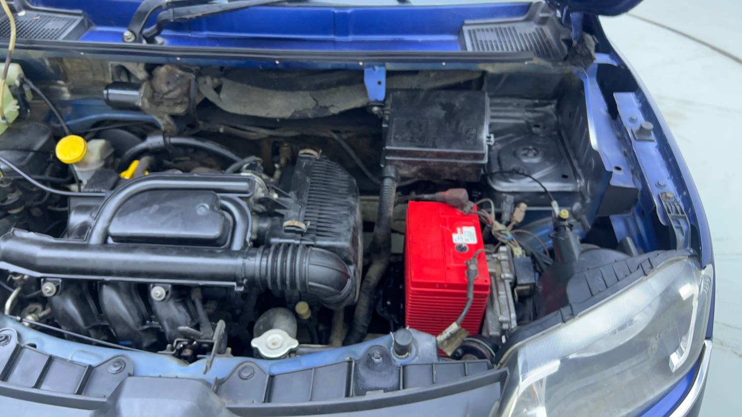 Used 2018 Renault Kwid CLIMBER 1.0 AMT Petrol Automatic engine ENGINE LEFT SIDE VIEW