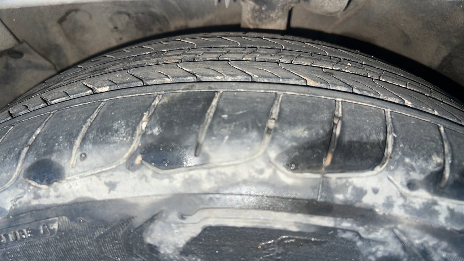 Used 2019 kia Seltos GTX Plus DCT 1.4 Petrol Automatic tyres LEFT FRONT TYRE TREAD VIEW