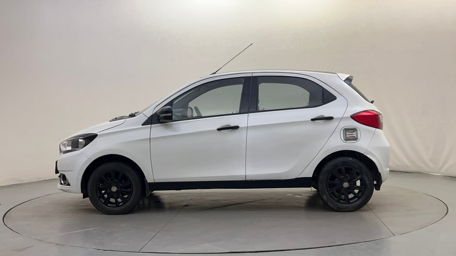 Used 2017 Tata Tiago Revotron XZA Petrol Automatic exterior LEFT SIDE VIEW