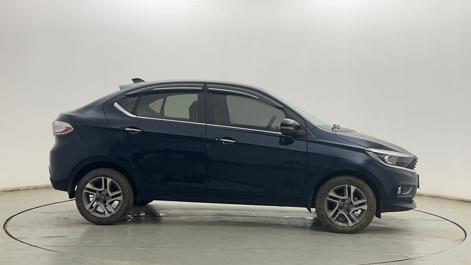 Used 2022 Tata Tigor XZ Plus Petrol Manual exterior RIGHT SIDE VIEW