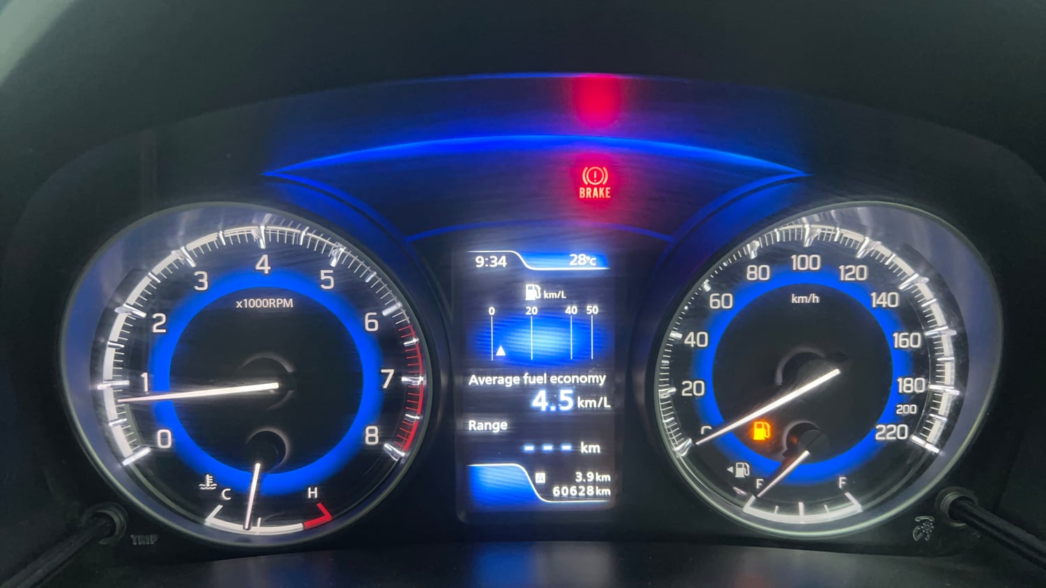 Used 2019 Maruti Suzuki Baleno Zeta Petrol Manual interior CLUSTERMETER VIEW