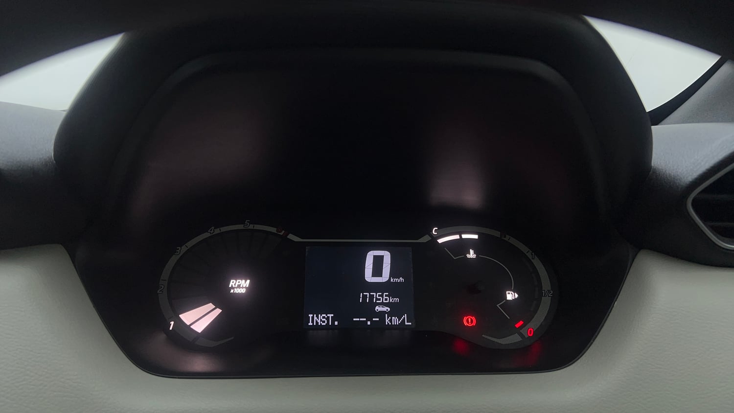 Used 2023 Nissan Magnite XL Petrol Manual interior CLUSTERMETER VIEW