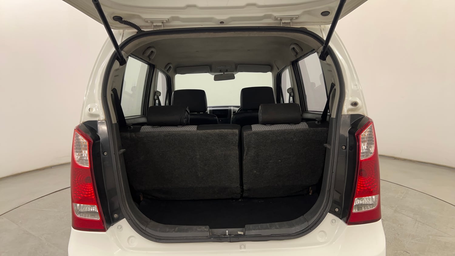 Used 2012 Maruti Suzuki Wagon R LXi Petrol Manual interior DICKY INSIDE VIEW