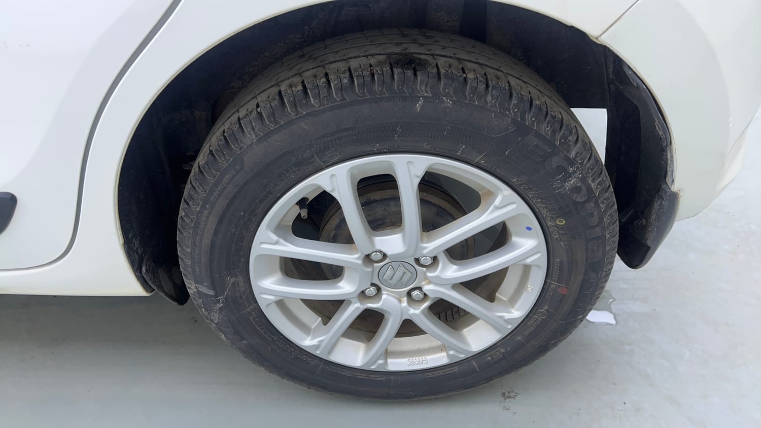 Used 2024 Maruti Suzuki Swift ZXi Petrol Manual tyres LEFT REAR TYRE RIM VIEW