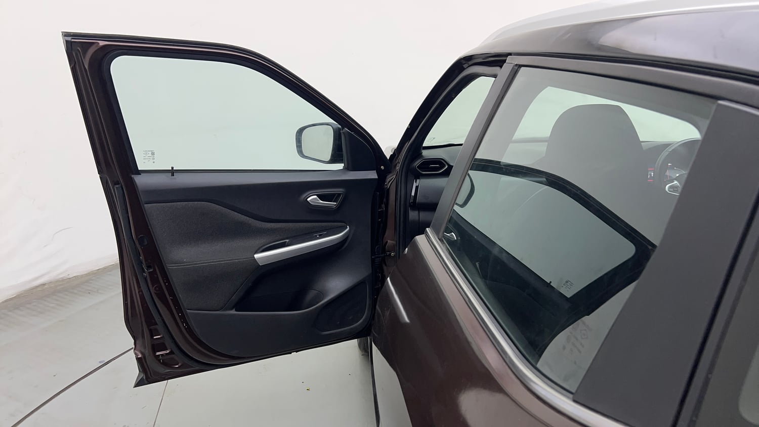 Used 2021 Nissan Magnite XV Premium Petrol Manual interior LEFT FRONT DOOR OPEN VIEW