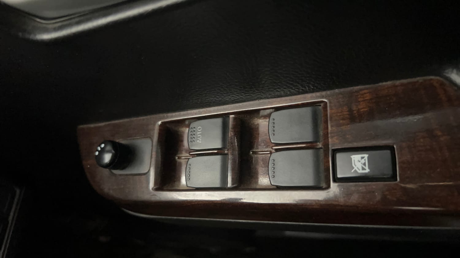 Used 2018 Maruti Suzuki Wagon R 1.0 VXI AMT Petrol Automatic top_features Power windows