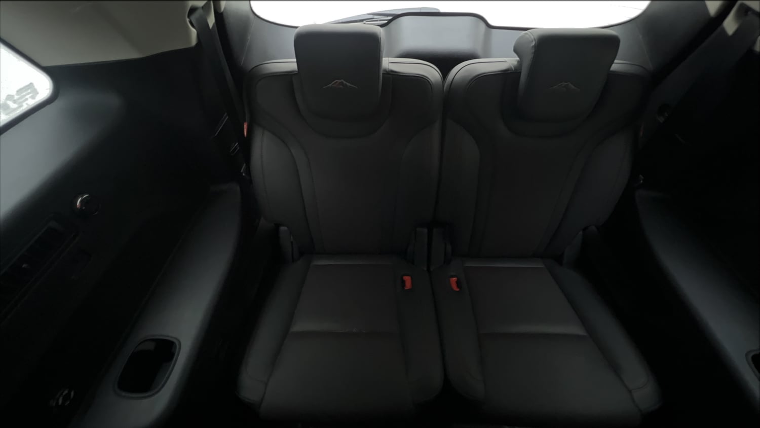 Used 2024 Mahindra XUV700 AX7 Luxury Pack Petrol 7 STR Blaze Editon AT Petrol Automatic interior THIRD ROW SEAT