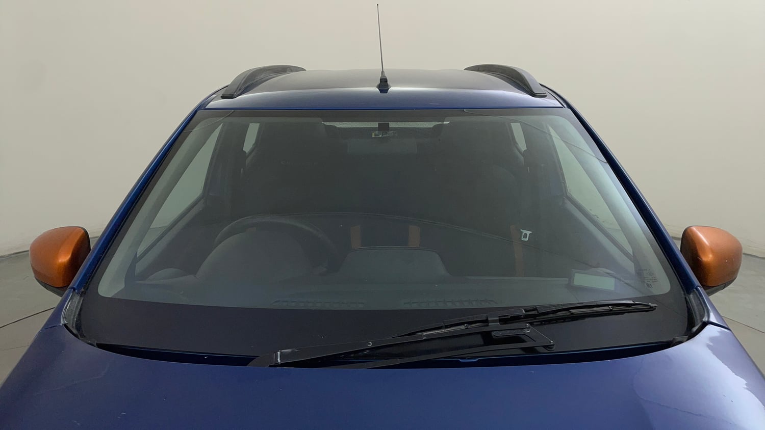 Used 2017 Renault Kwid CLIMBER 1.0 AMT Petrol Automatic exterior FRONT WINDSHIELD VIEW