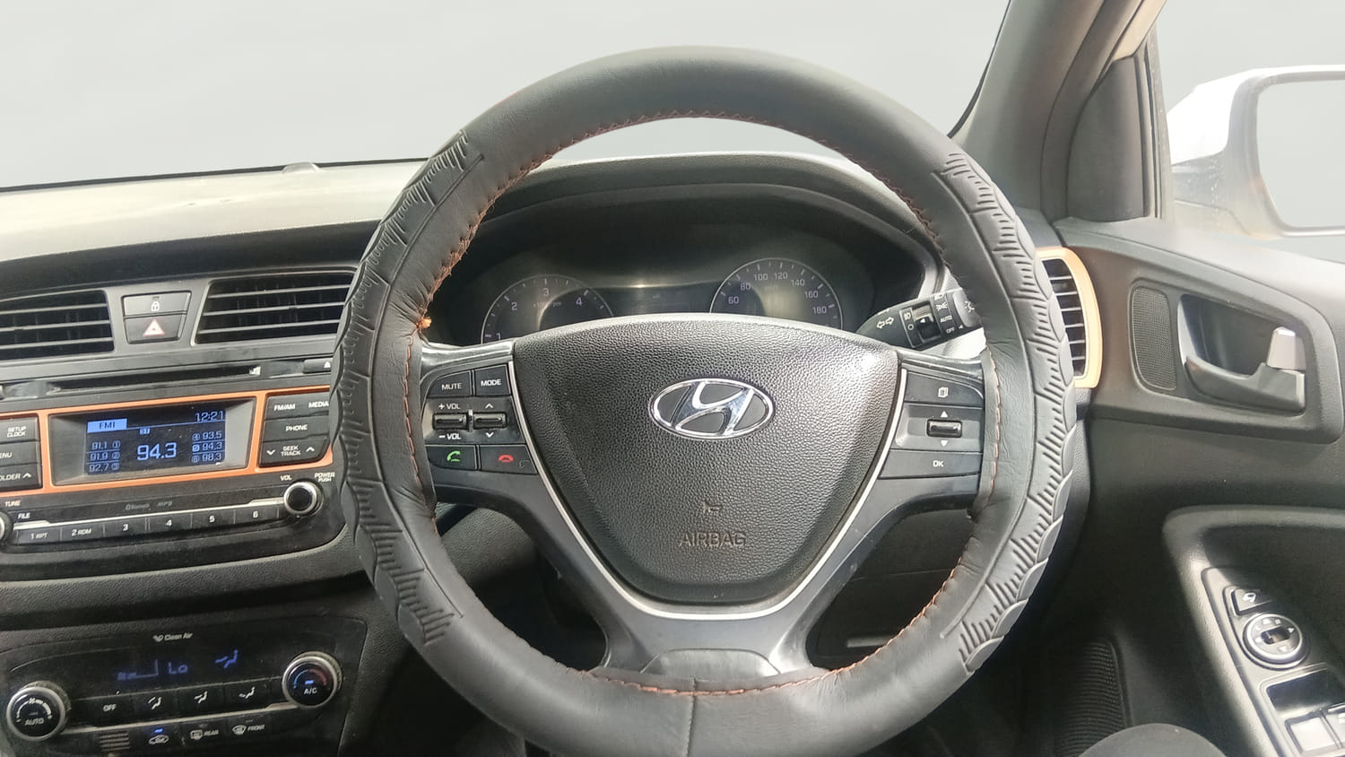 Used 2015 Hyundai i20 Active 1.4 SX Diesel Manual interior STEERING VIEW