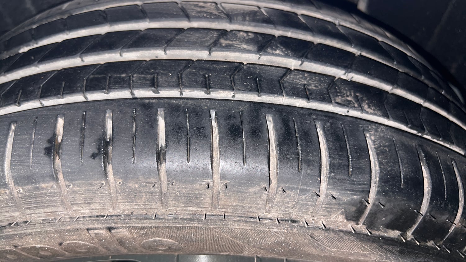 Used 2024 Maruti Suzuki Baleno Alpha AGS Petrol Automatic tyres LEFT REAR TYRE TREAD VIEW