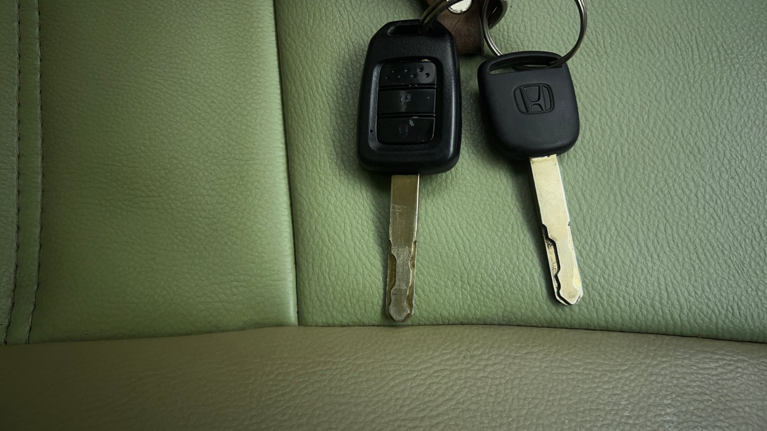 Used 2015 Honda Jazz V AT Petrol Petrol Automatic extra CAR KEY VIEW