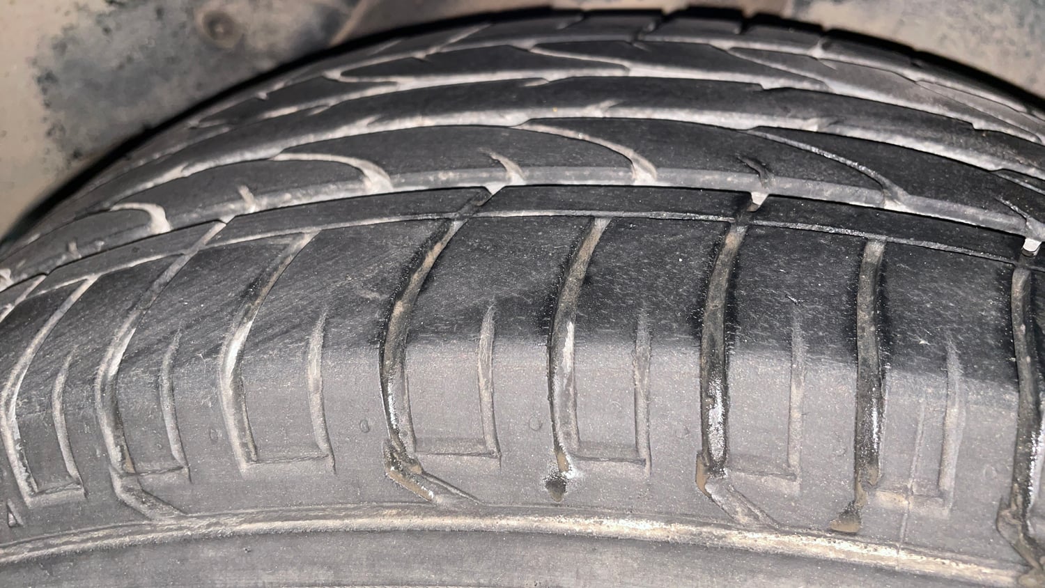 Used 2018 Hyundai Creta SX 1.6 AT Petrol Petrol Automatic tyres RIGHT REAR TYRE TREAD VIEW