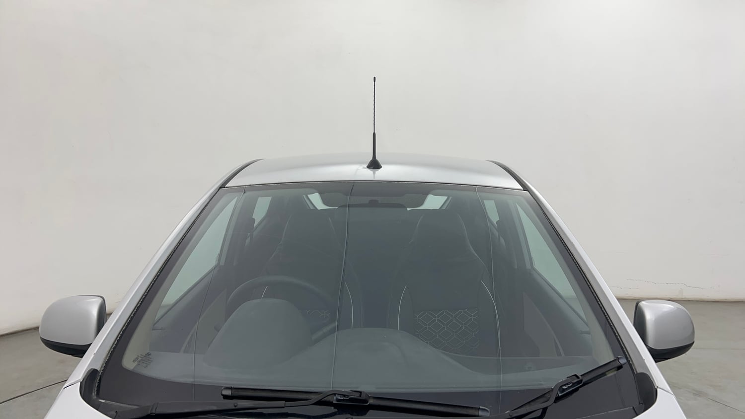 Used 2017 Hyundai Eon Sportz Petrol Manual exterior FRONT WINDSHIELD VIEW