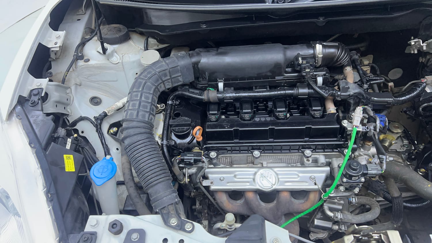 Used 2024 Maruti Suzuki Swift ZXi Petrol Manual engine ENGINE RIGHT SIDE VIEW
