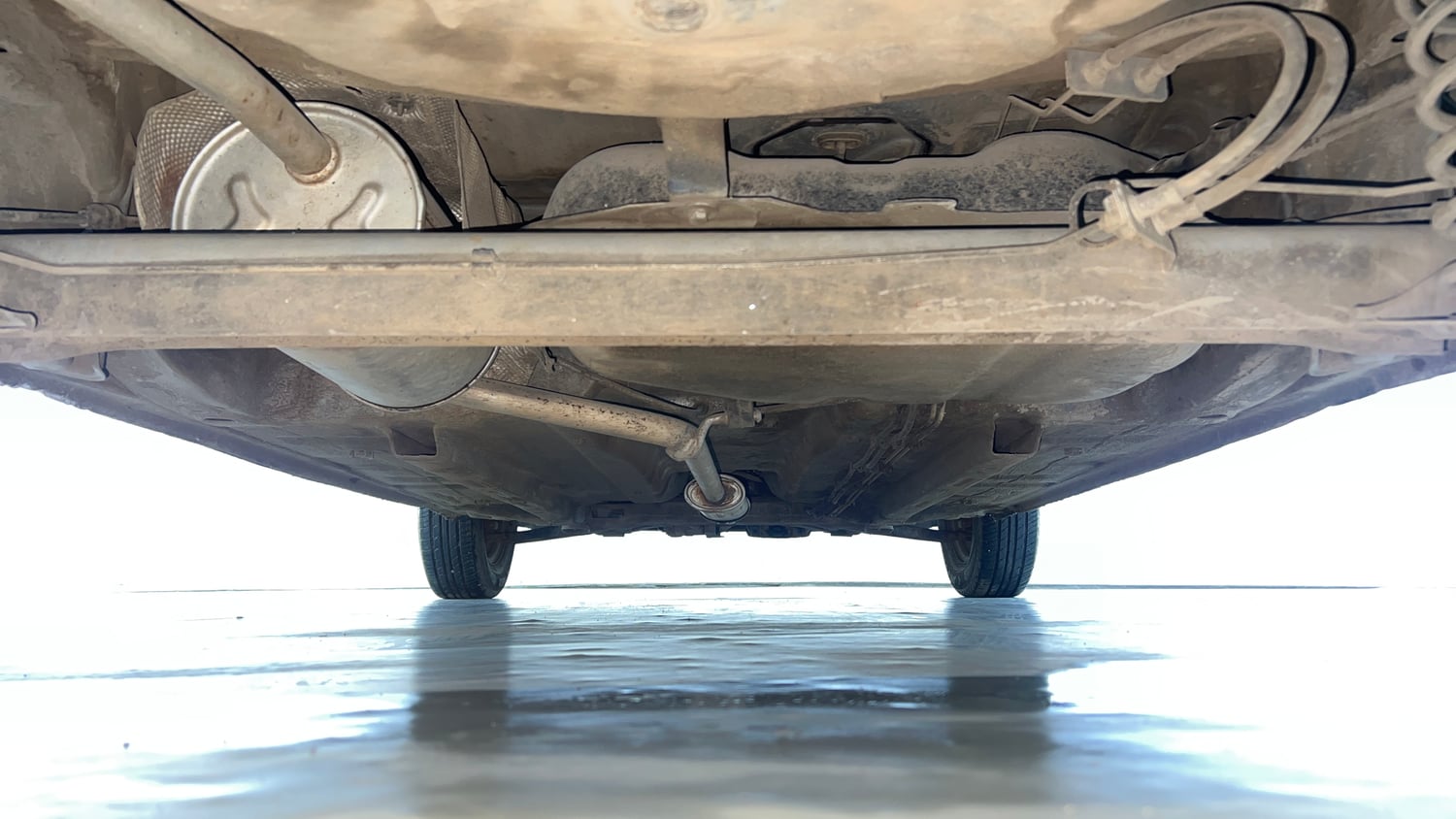 Used 2018 Renault Kwid CLIMBER 1.0 AMT Petrol Automatic extra REAR UNDERBODY VIEW (TAKEN FROM REAR)