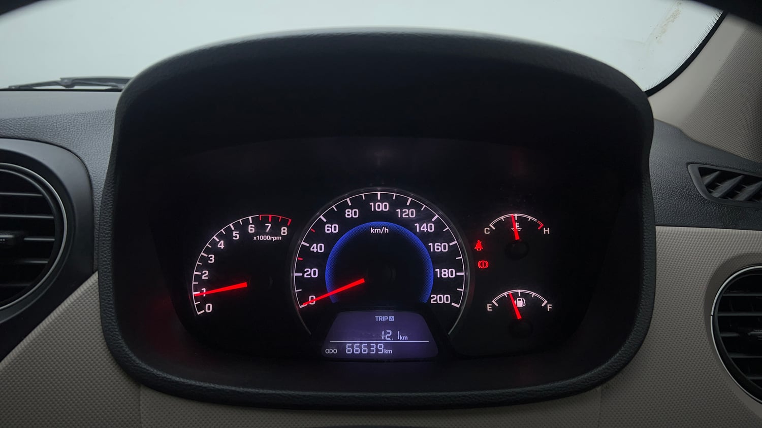Used 2015 Hyundai Grand i10 Sportz 1.2 Kappa VTVT Petrol Manual interior CLUSTERMETER VIEW
