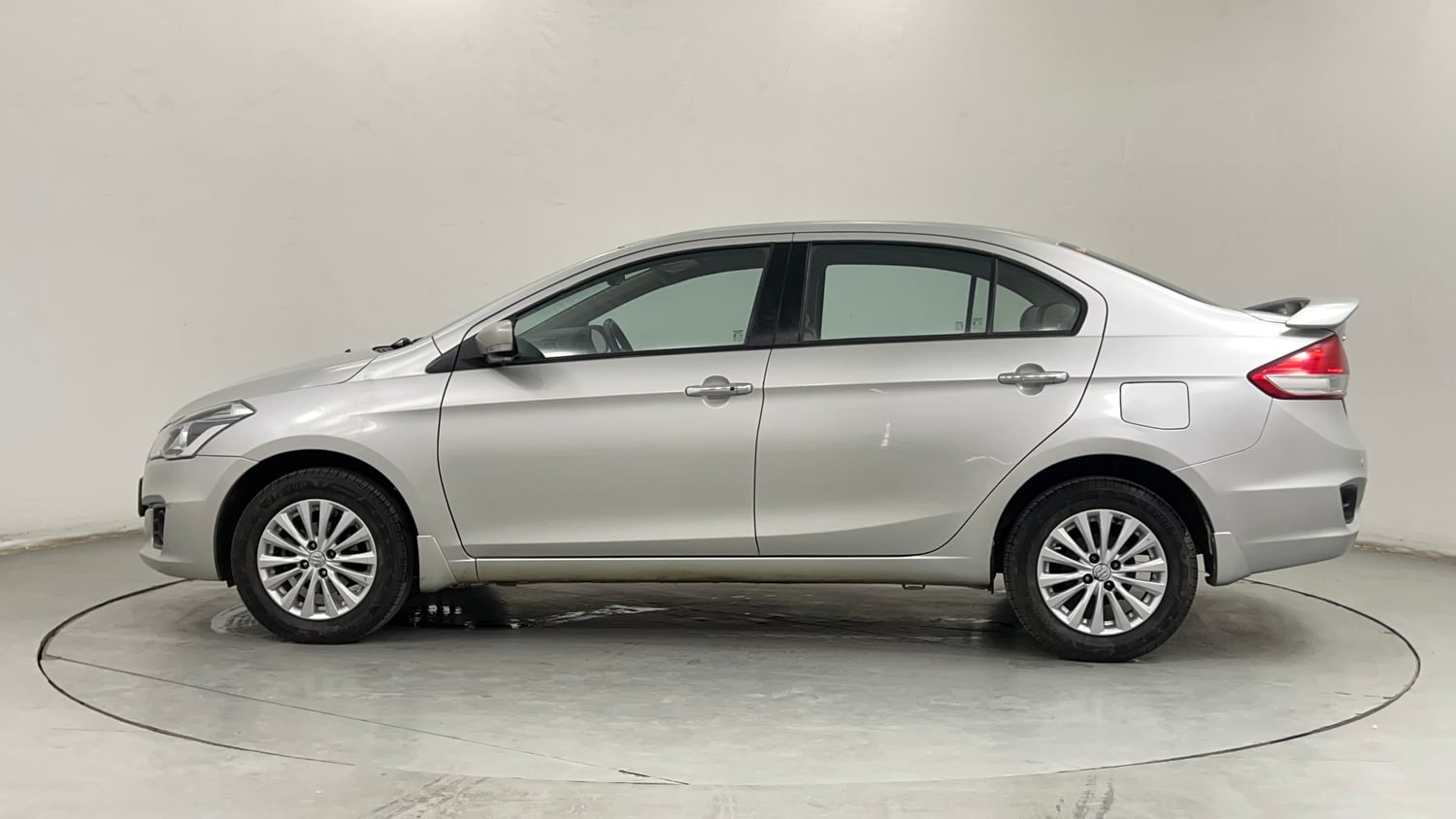 Used 2017 Maruti Suzuki Ciaz Zeta 1.4 MT Petrol Manual exterior LEFT SIDE VIEW