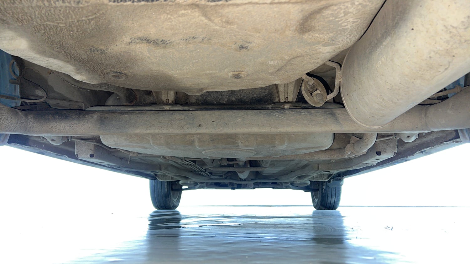 Used 2018 Tata Tigor Revotron XZA Petrol Automatic extra REAR UNDERBODY VIEW (TAKEN FROM REAR)