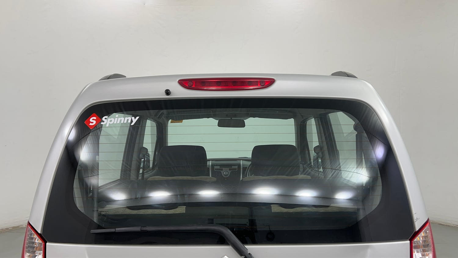 Used 2012 Maruti Suzuki Wagon R 1.0 VXi Petrol Manual exterior BACK WINDSHIELD VIEW