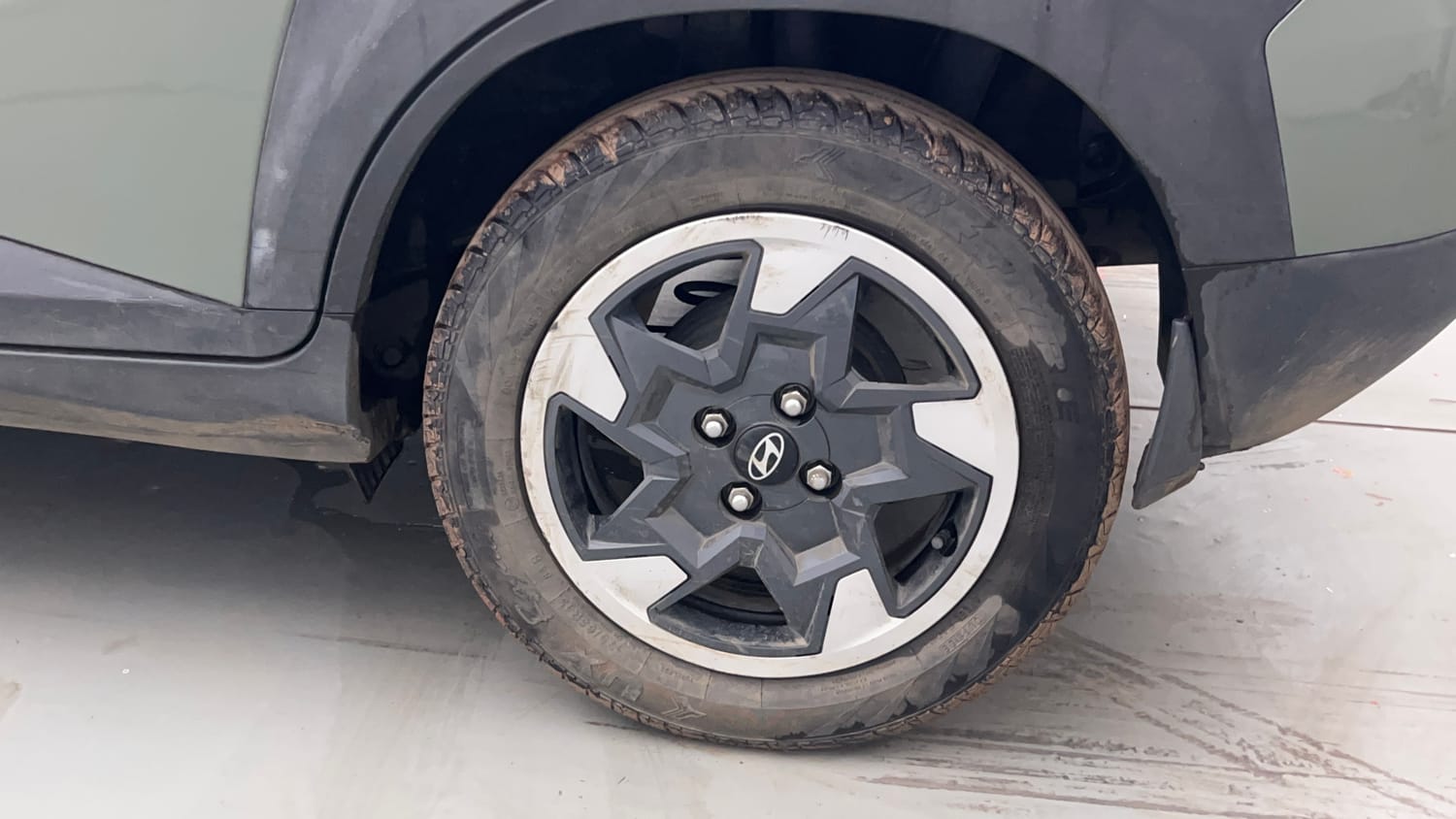 Used 2023 Hyundai Exter SX 1.2 MT Petrol Manual tyres LEFT REAR TYRE RIM VIEW