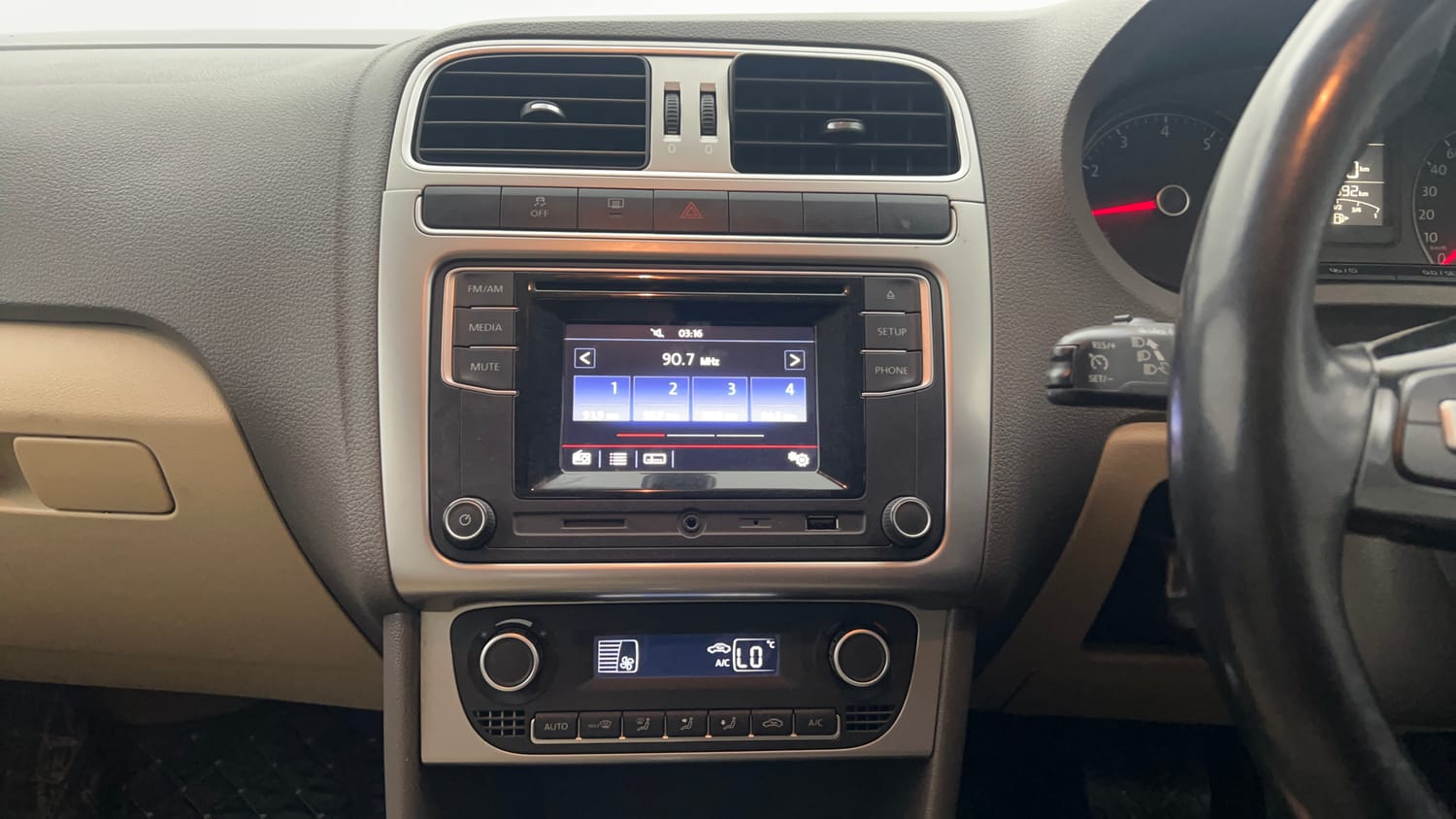 Used 2017 Volkswagen Vento Highline Plus 1.2 (P) AT 16 Alloy Petrol Automatic interior MUSIC SYSTEM & AC CONTROL VIEW
