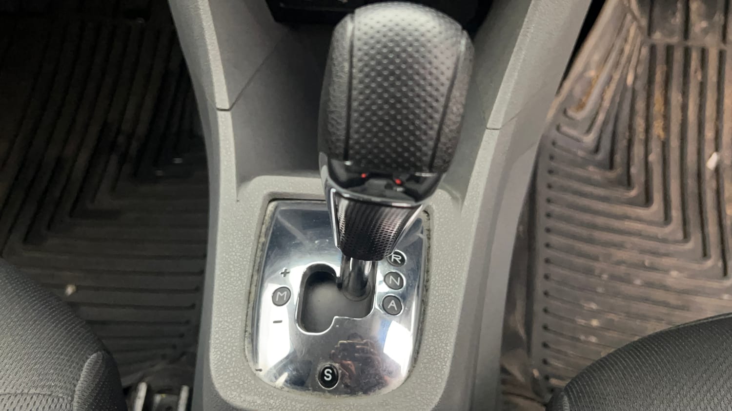 Used 2018 Tata Tigor Revotron XZA Petrol Automatic interior GEAR  KNOB VIEW