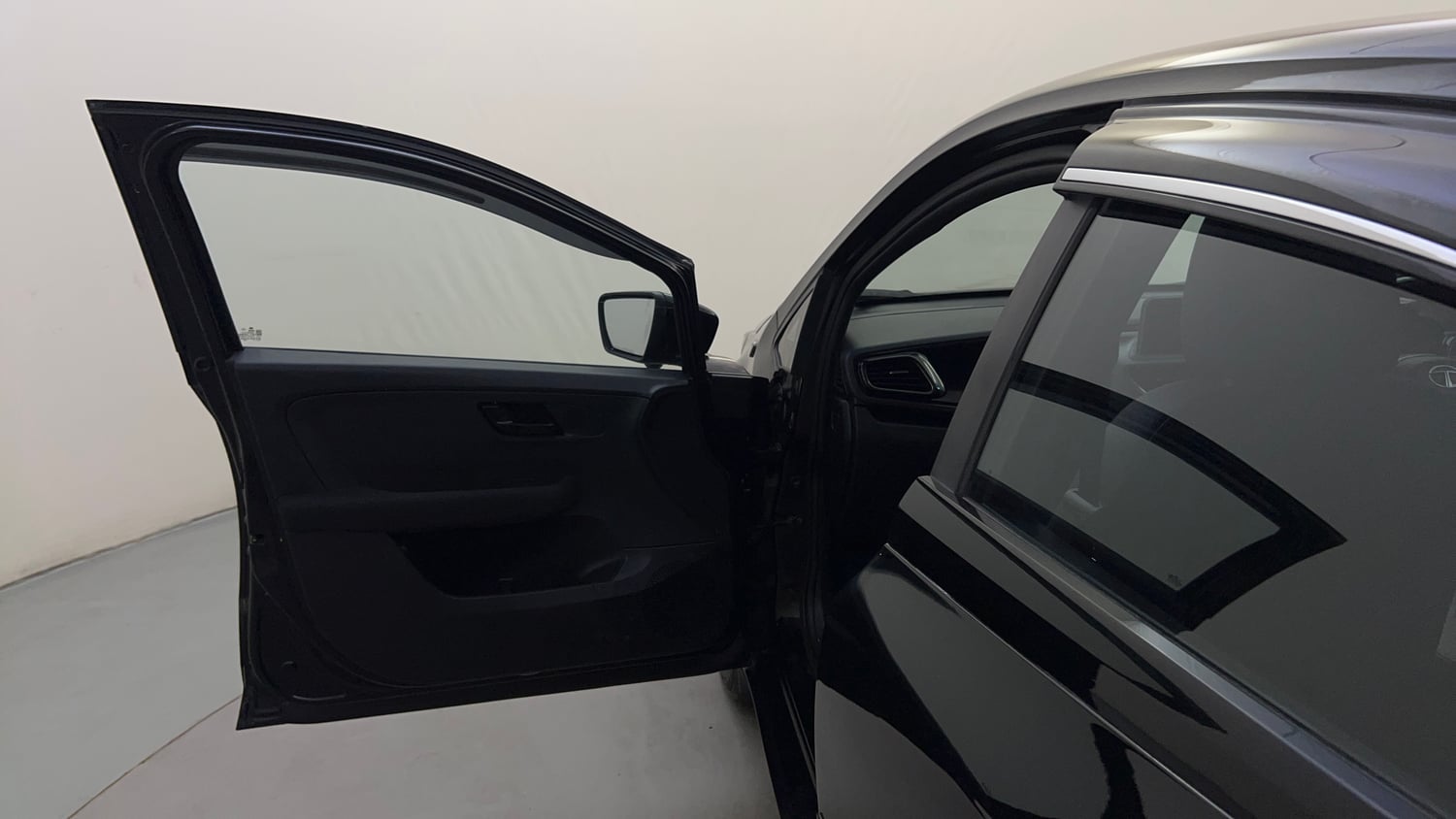 Used 2023 Tata Altroz XZA Plus Petrol Dark Edtion Petrol Automatic interior LEFT FRONT DOOR OPEN VIEW