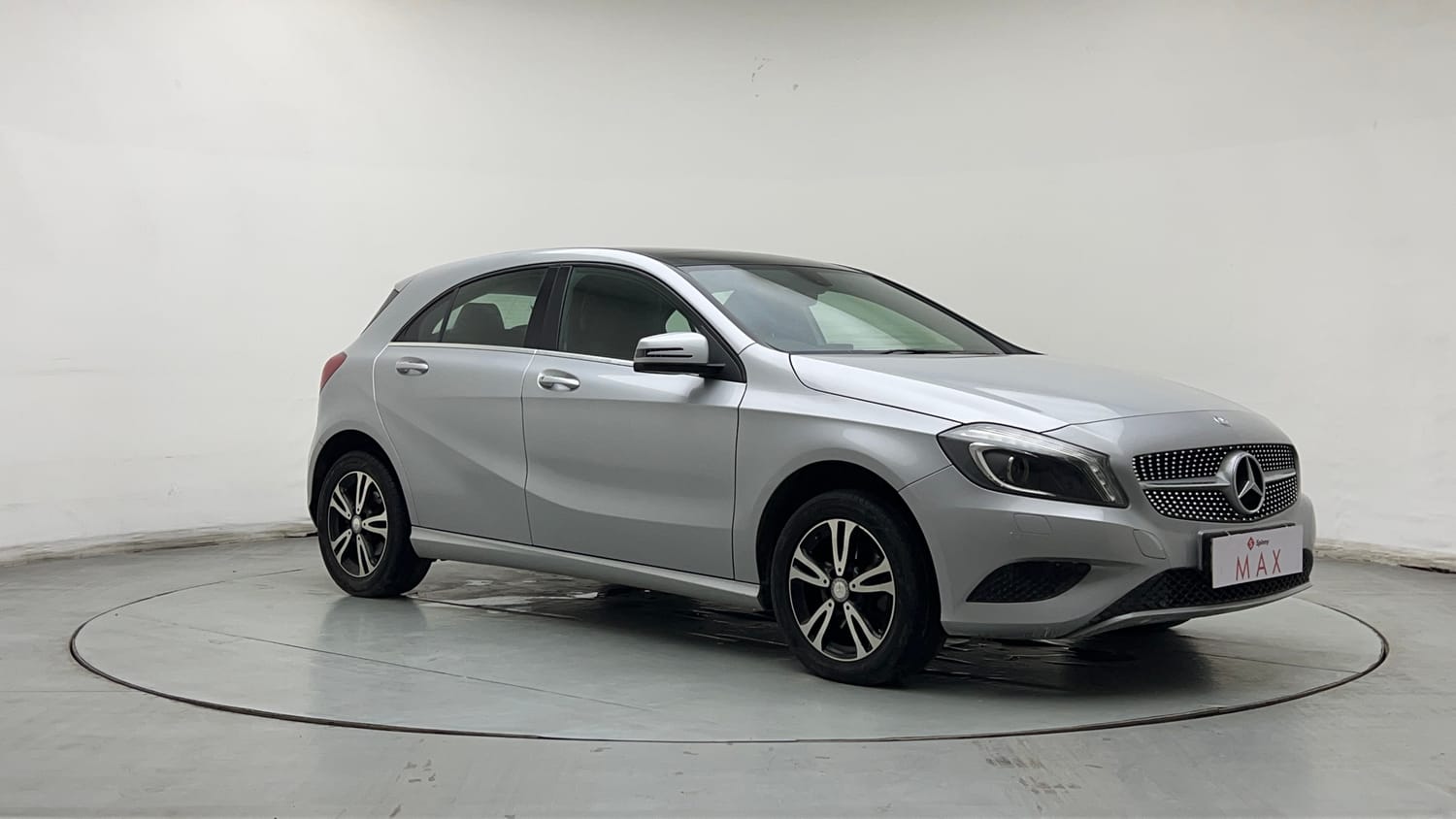 Used 2016 Mercedes-Benz A-Class A 180 Petrol Automatic exterior RIGHT FRONT CORNER VIEW