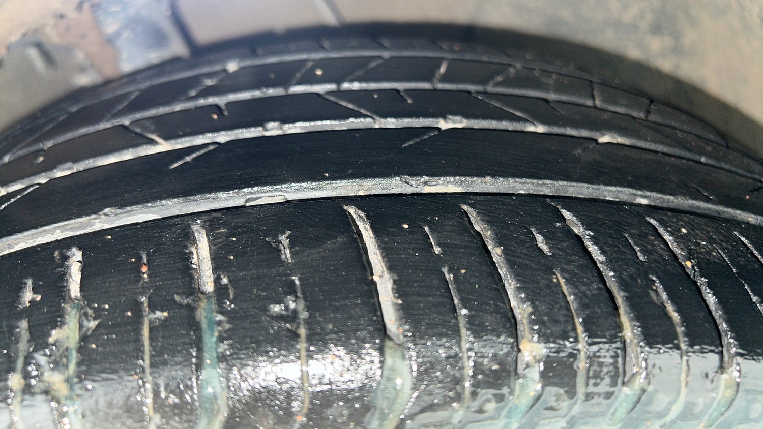 Used 2021 Hyundai Verna SX (O)1.5 MPi Petrol+ CNG (Outside Fitted) Cng Manual tyres RIGHT FRONT TYRE TREAD VIEW