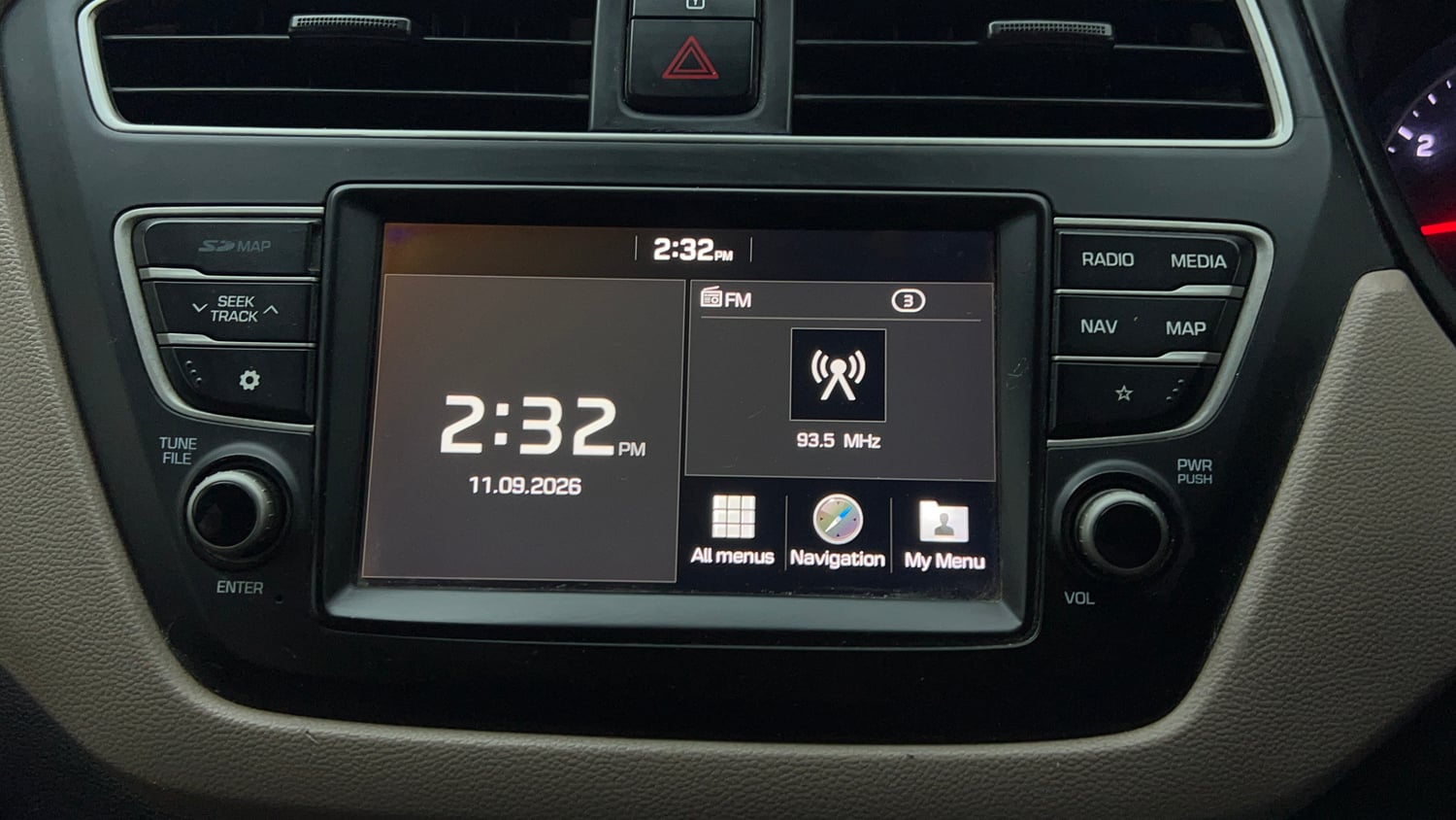 Used 2019 Hyundai Elite i20 Sportz Plus 1.2 CVT Petrol Automatic top_features Integrated (in-dash) music system