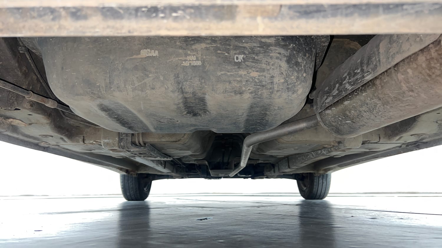 Used 2017 Hyundai Eon Sportz Petrol Manual extra REAR UNDERBODY VIEW (TAKEN FROM REAR)