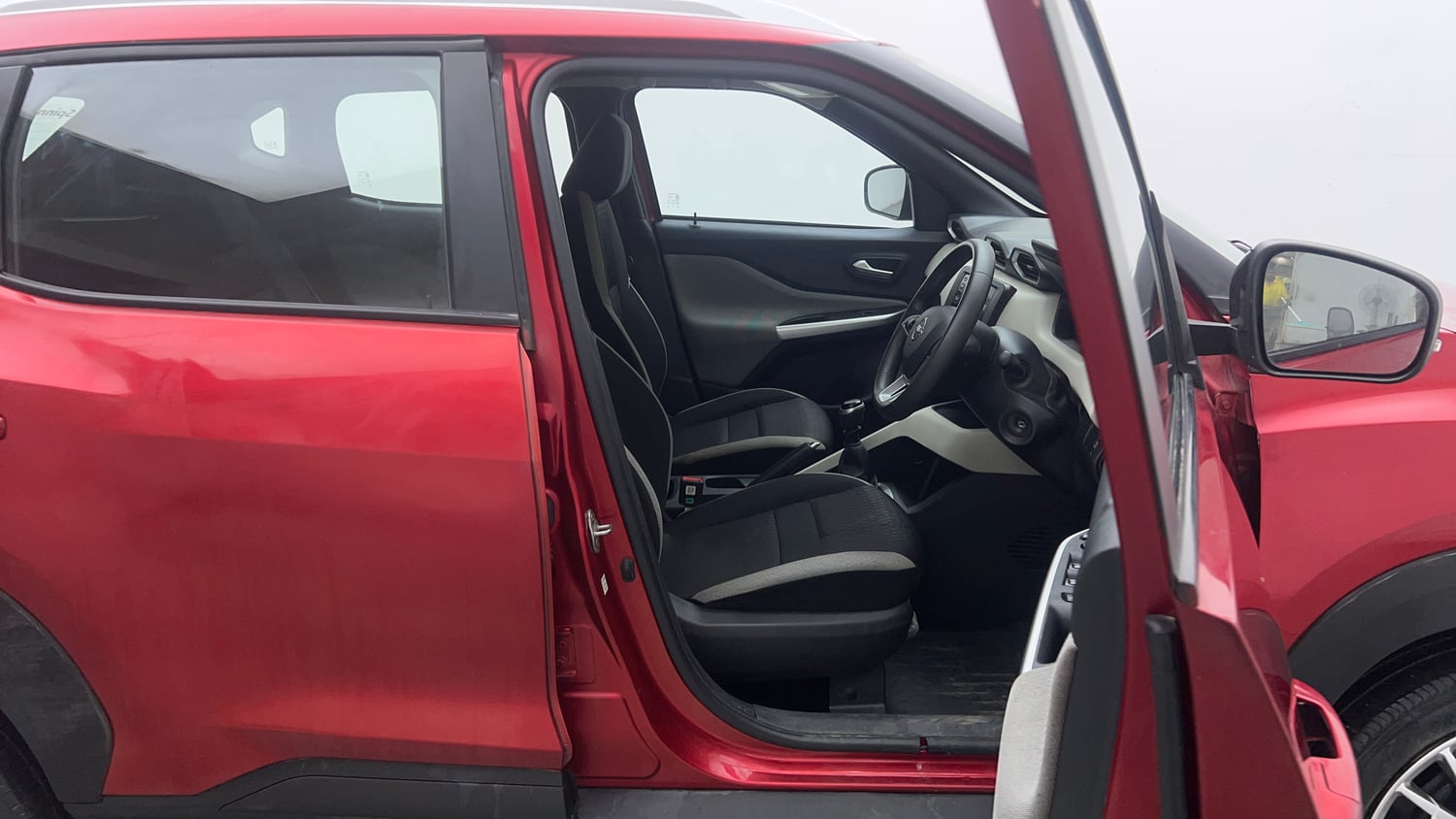 Used 2023 Nissan Magnite XL Petrol Manual interior RIGHT SIDE FRONT DOOR CABIN VIEW