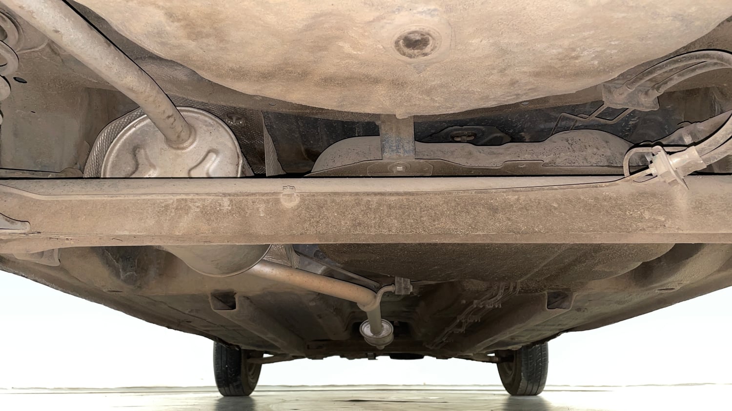 Used 2017 Renault Kwid CLIMBER 1.0 AMT Petrol Automatic extra REAR UNDERBODY VIEW (TAKEN FROM REAR)