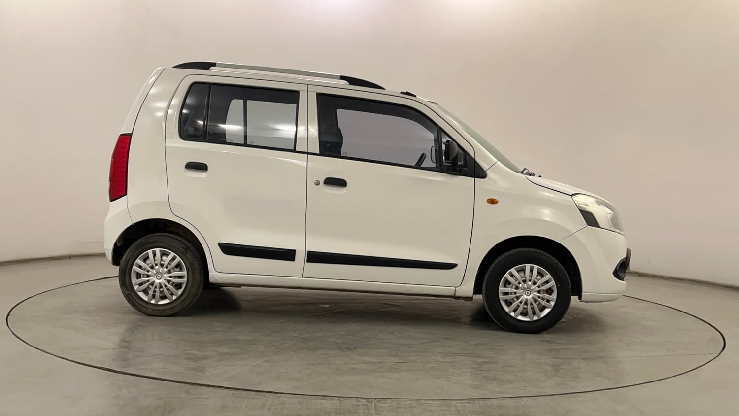 Used 2012 Maruti Suzuki Wagon R LXi Petrol Manual exterior RIGHT SIDE VIEW