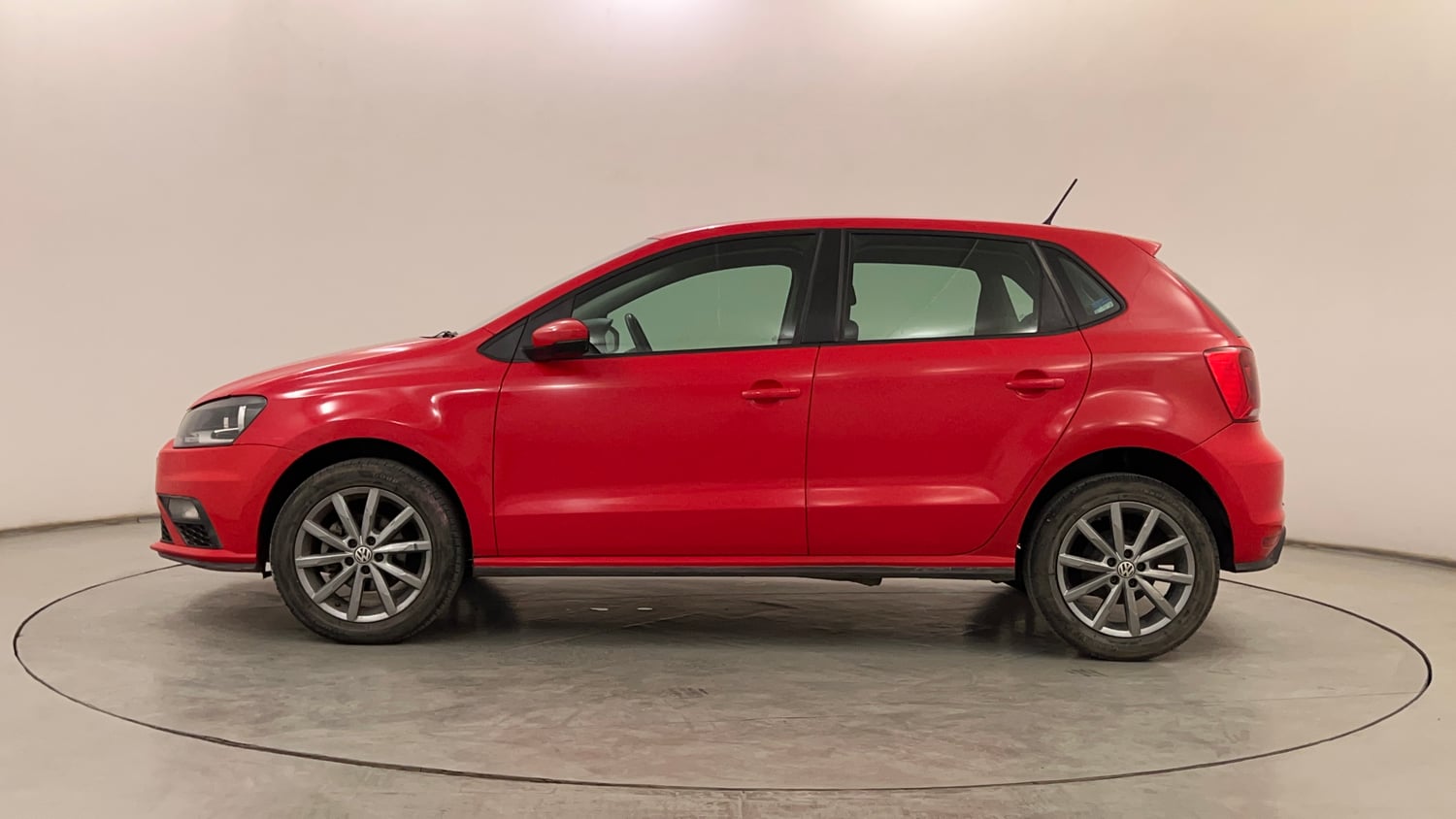 Used 2022 Volkswagen Polo Highline Plus 1.0L TSI Petrol Manual exterior LEFT SIDE VIEW