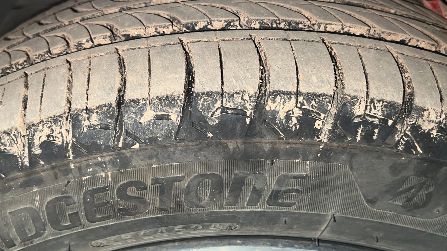 Used 2018 Tata Tigor Revotron XZA Petrol Automatic tyres LEFT FRONT TYRE TREAD VIEW