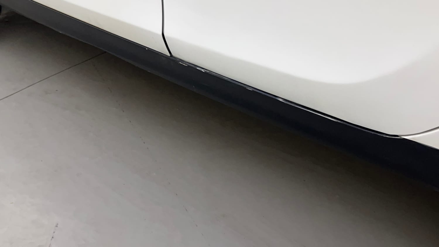 Used 2017 Tata Tiago Revotron XZA Petrol Automatic dents MINOR DENT
