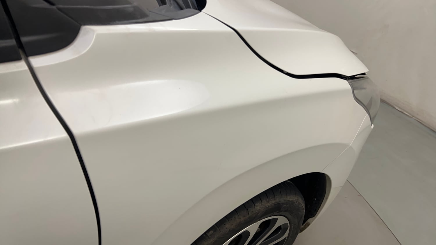 Used 2024 Maruti Suzuki Baleno Alpha AGS Petrol Automatic dents MINOR SCRATCH