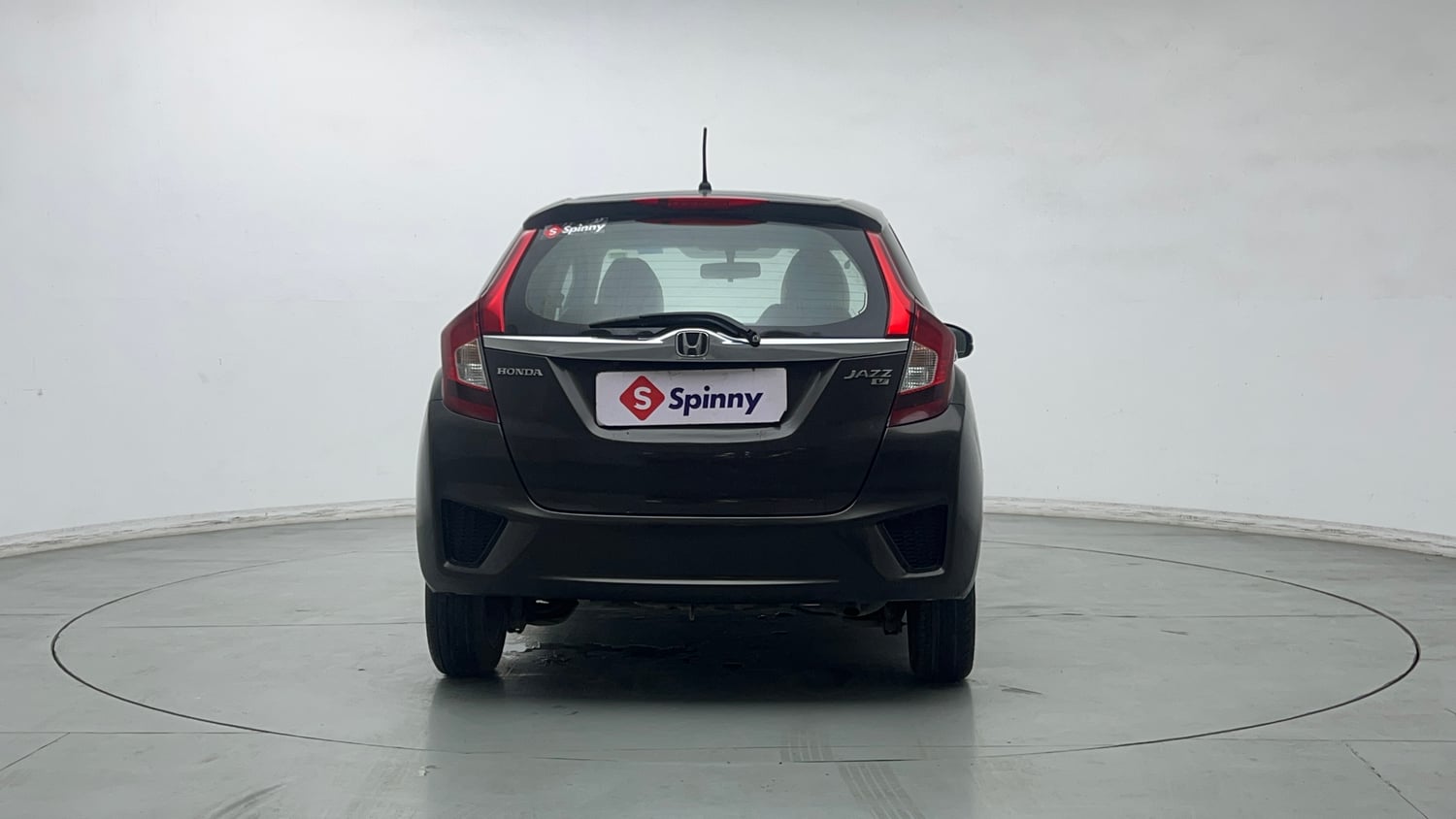 Used 2015 Honda Jazz V AT Petrol Petrol Automatic exterior BACK VIEW