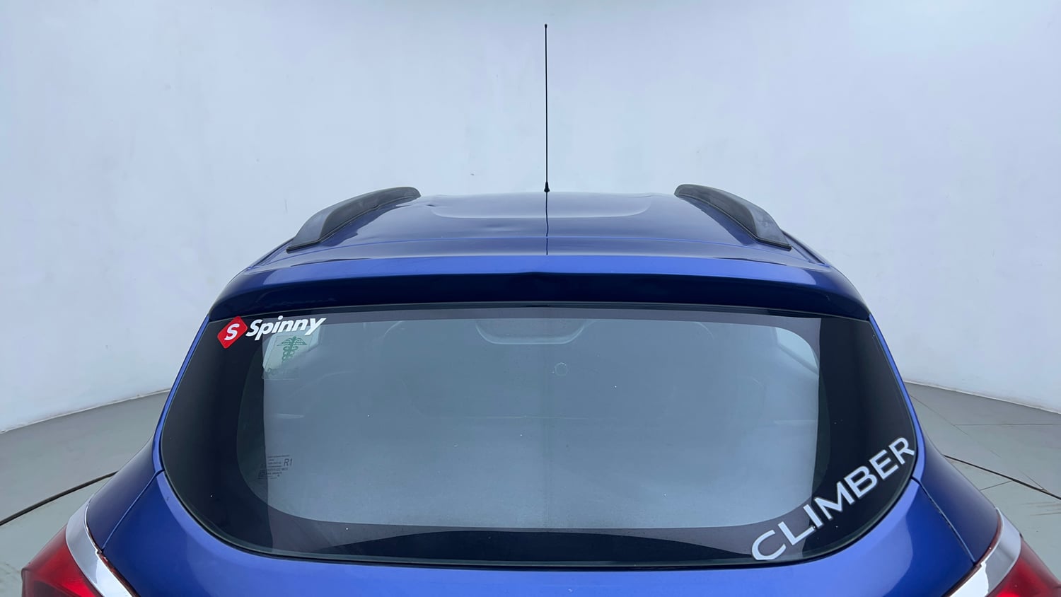 Used 2018 Renault Kwid CLIMBER 1.0 AMT Petrol Automatic exterior BACK WINDSHIELD VIEW