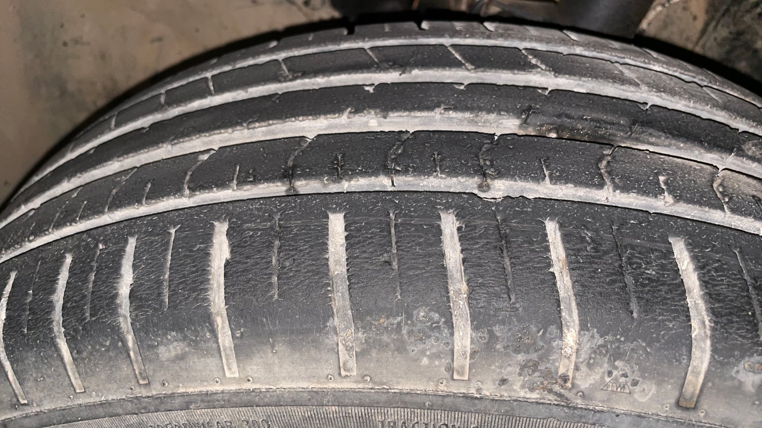 Used 2022 Tata Punch Kaziranga Creative AMT Petrol Automatic tyres LEFT FRONT TYRE TREAD VIEW