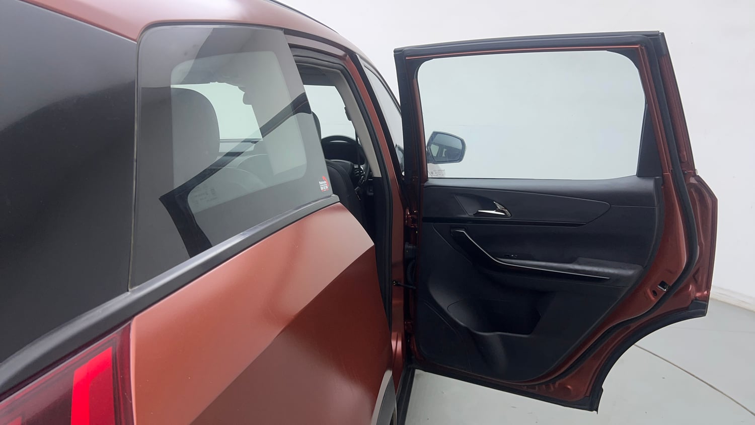Used 2024 Mahindra XUV700 AX7 Luxury Pack Petrol 7 STR Blaze Editon AT Petrol Automatic interior RIGHT REAR DOOR OPEN VIEW