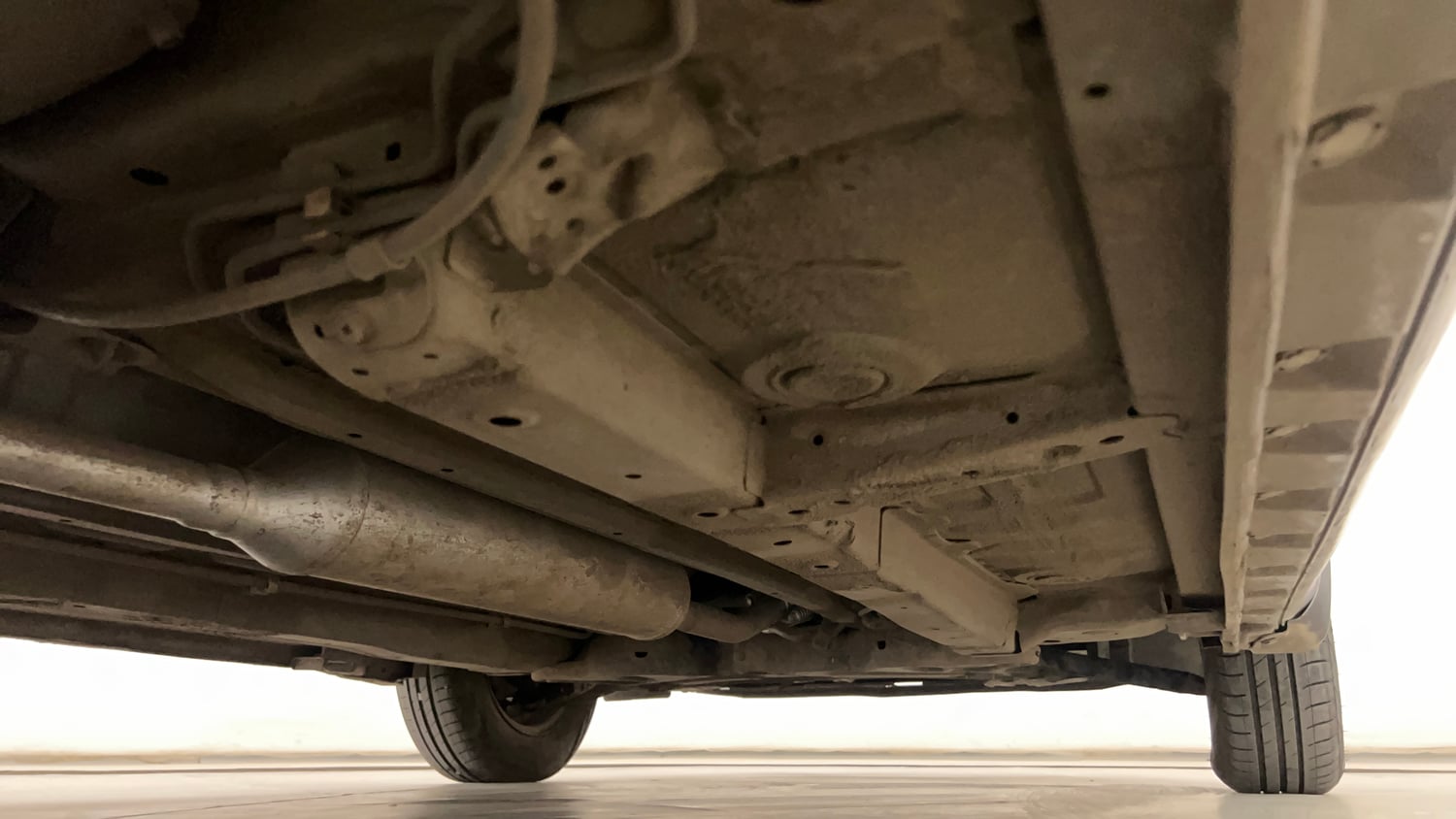 Used 2012 Maruti Suzuki Swift VXi Petrol Manual extra REAR RIGHT UNDERBODY VIEW