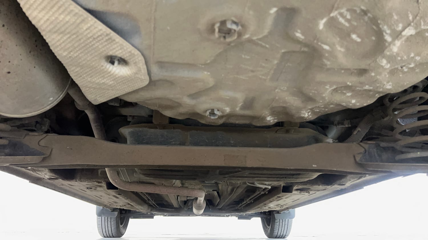Used 2025 Nissan Magnite Visia B4D 1.0 Petrol MT Petrol Manual extra REAR UNDERBODY VIEW (TAKEN FROM REAR)