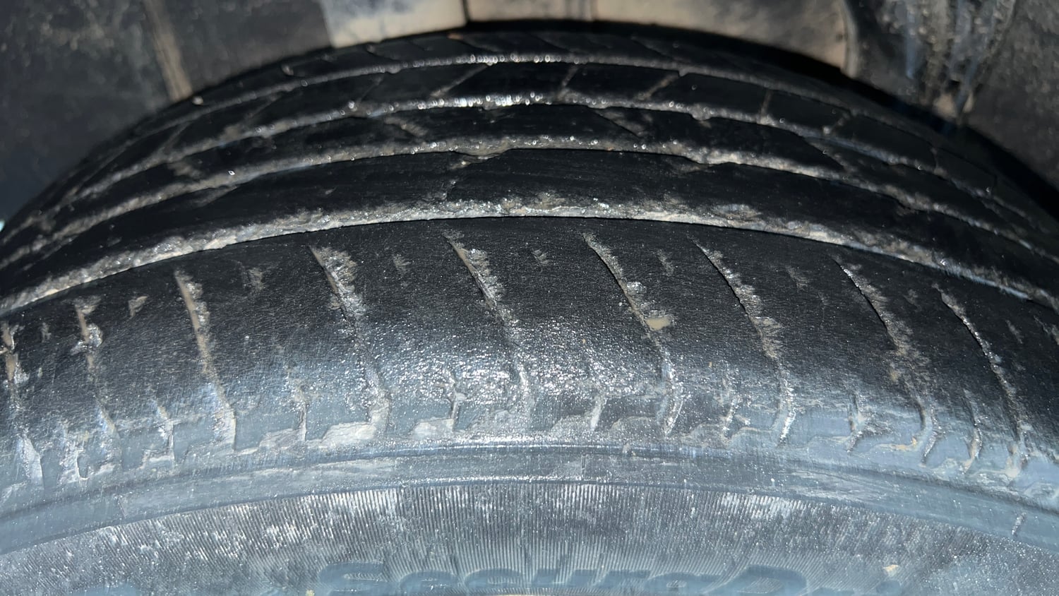 Used 2021 Nissan Magnite XV Premium Petrol Manual tyres RIGHT REAR TYRE TREAD VIEW
